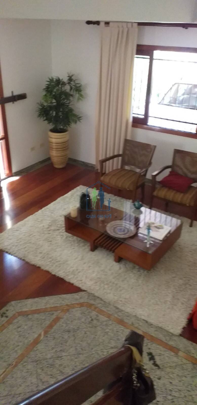 Sobrado para alugar com 4 quartos, 186m² - Foto 1