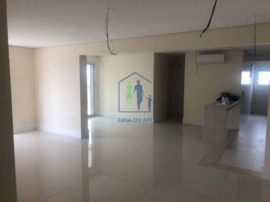 Apartamento à venda com 3 quartos, 117m² - Foto 1