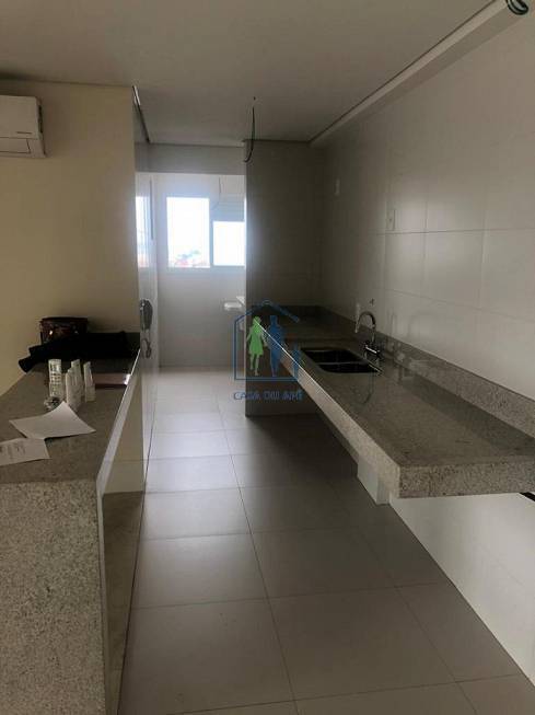 Apartamento à venda com 3 quartos, 117m² - Foto 3