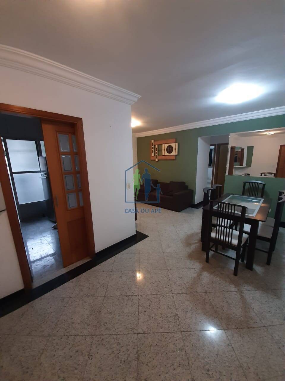 Apartamento à venda com 2 quartos, 70m² - Foto 2