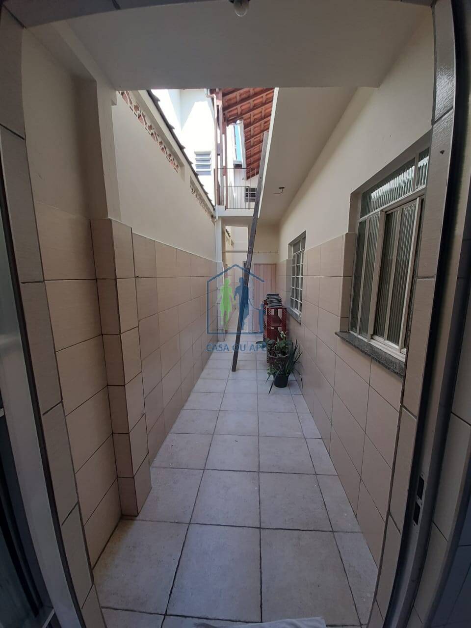 Casa à venda com 4 quartos, 240m² - Foto 13