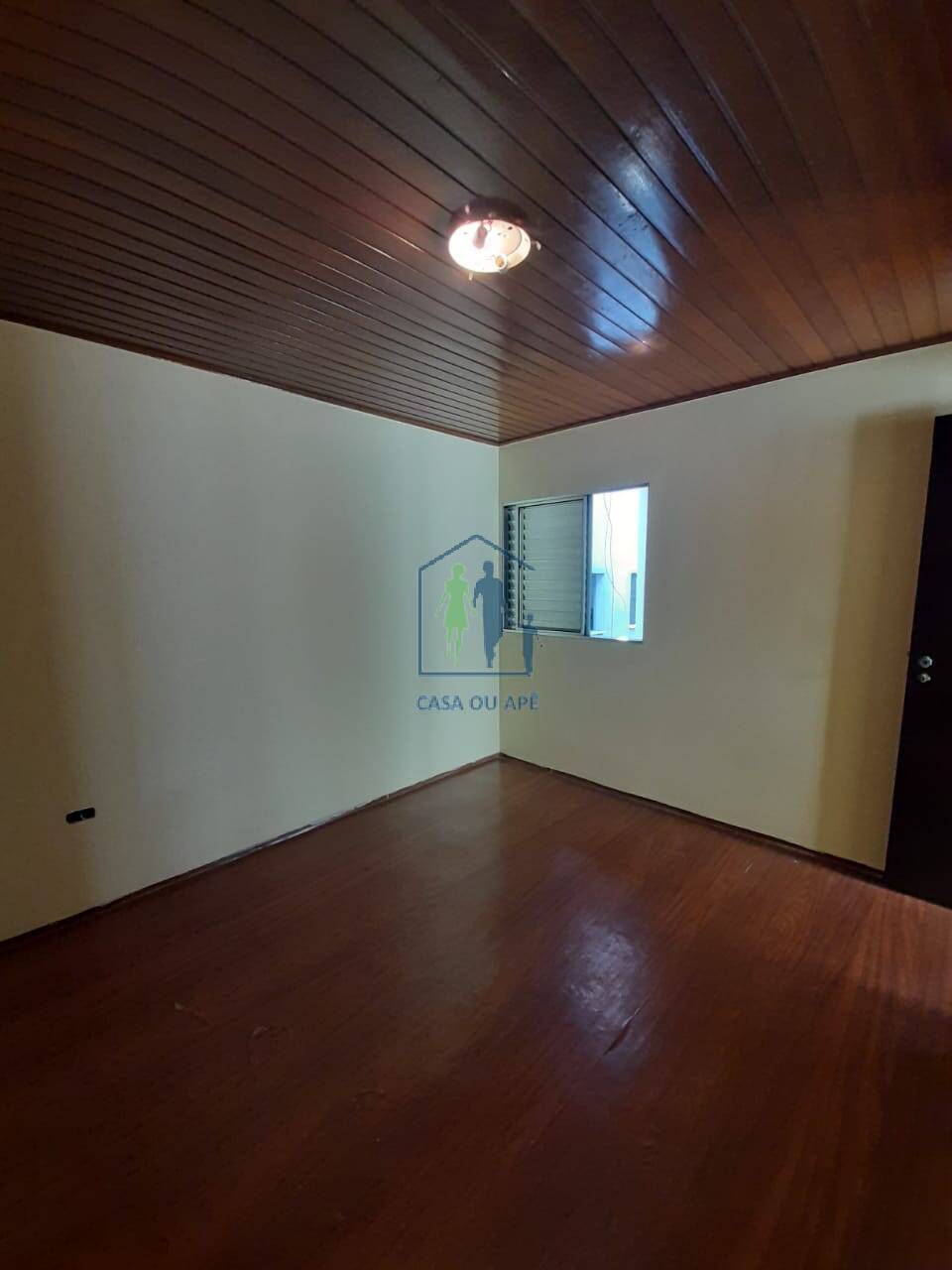 Casa à venda com 4 quartos, 240m² - Foto 4