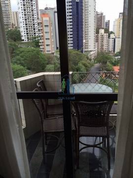 Apartamento à venda com 3 quartos, 130m² - Foto 1