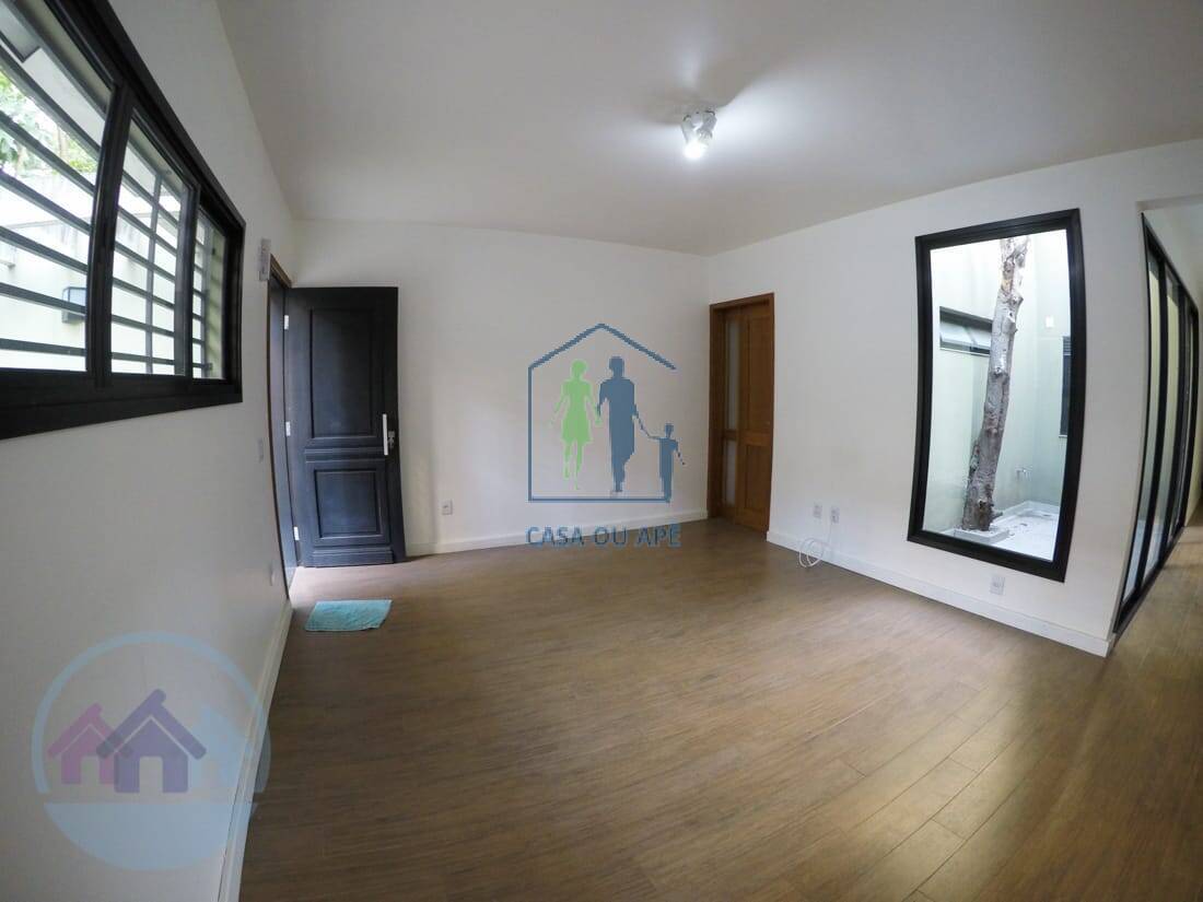 Sobrado à venda com 5 quartos, 350m² - Foto 22