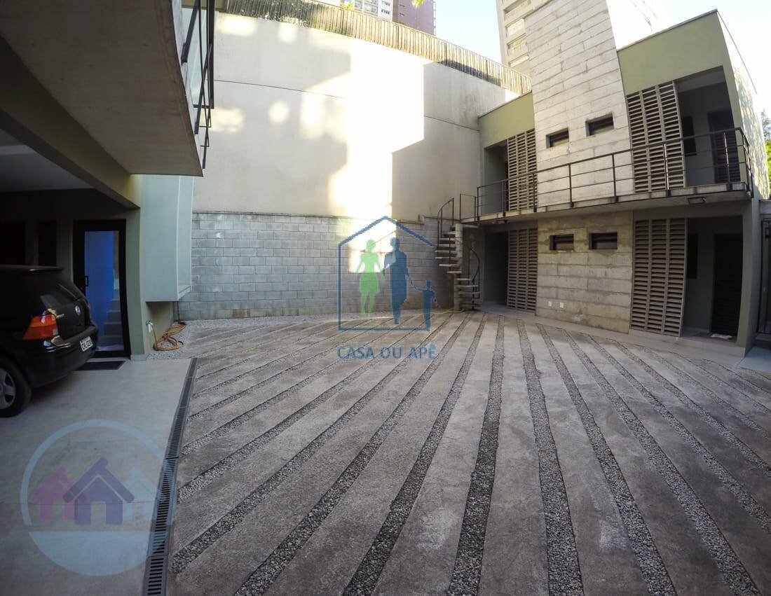 Sobrado à venda com 5 quartos, 350m² - Foto 13