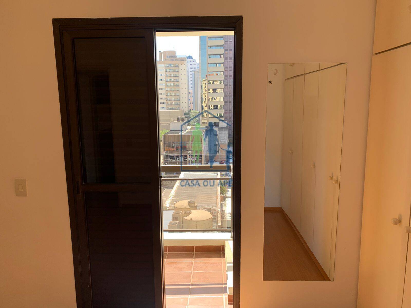 Apartamento para alugar com 1 quarto, 49m² - Foto 9