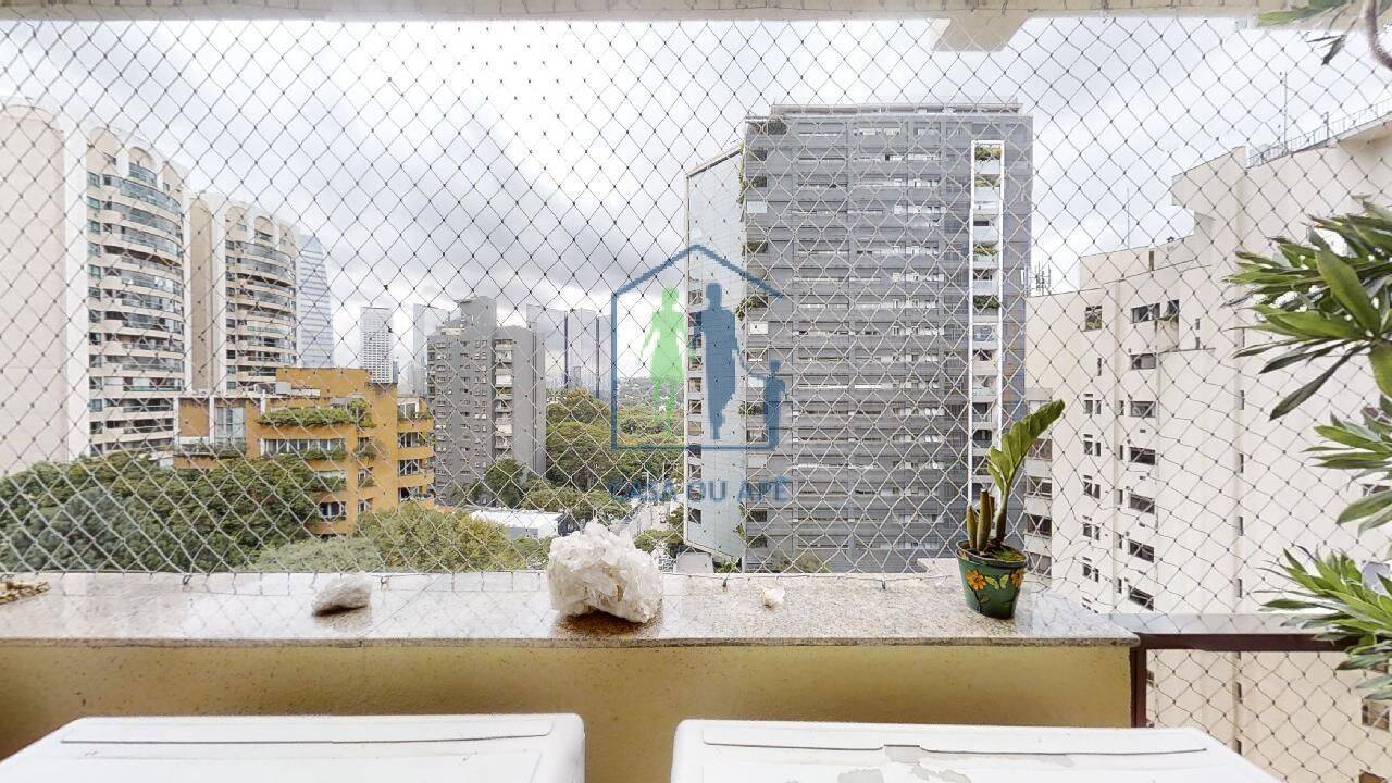 Apartamento à venda com 4 quartos, 236m² - Foto 10