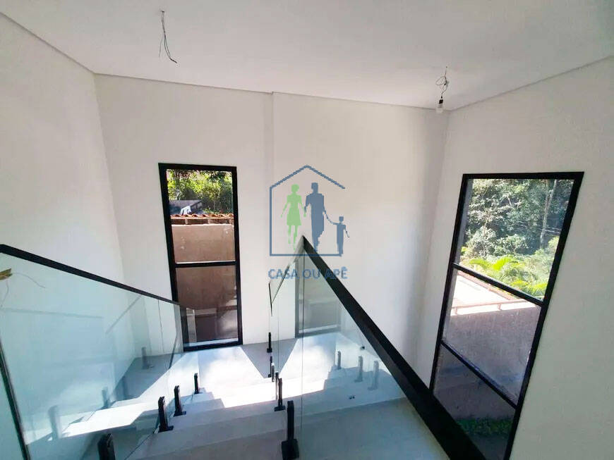 Casa à venda com 3 quartos, 220m² - Foto 13