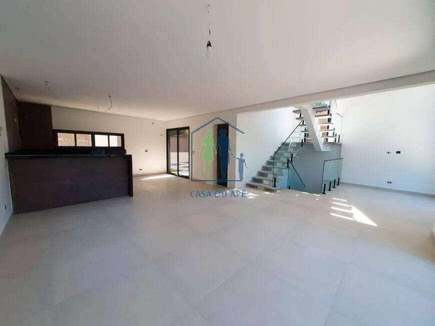 Casa à venda com 3 quartos, 220m² - Foto 5